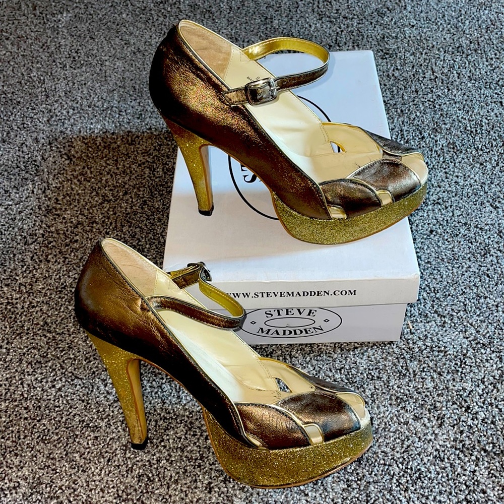Steve Madden Glitter platform heels